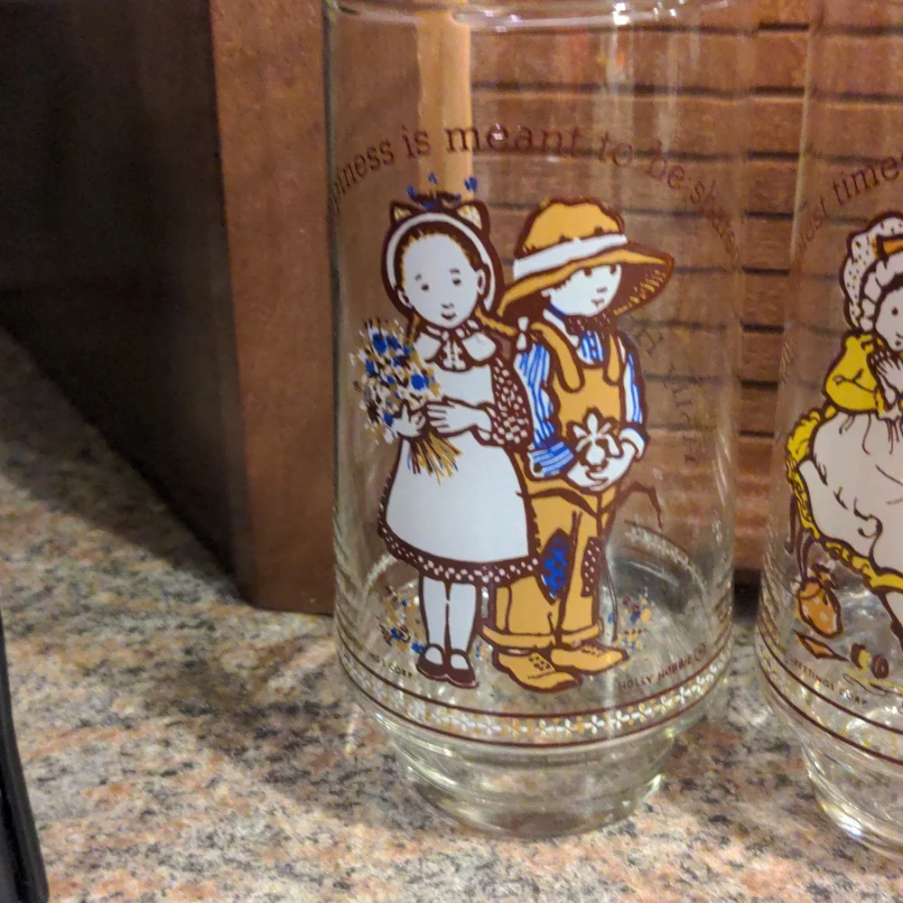 Vintage Holly Hobbie Limited Edition Coke Collectors Glasses- Set of 5